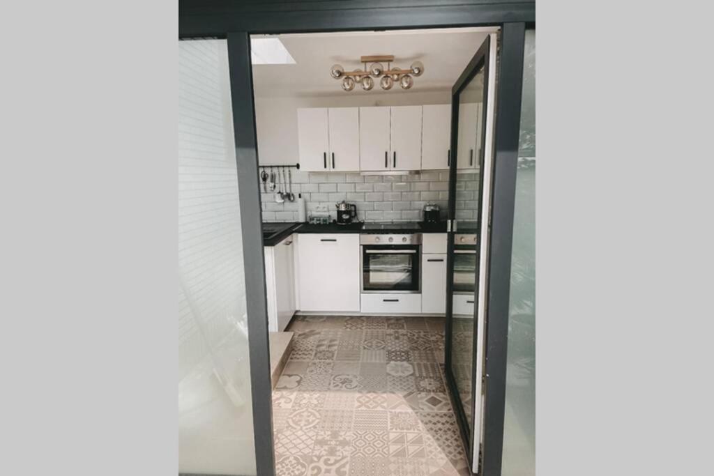 Wunderschoene Sanierte Wohnung Vor Den Toren Koelns Dış mekan fotoğraf